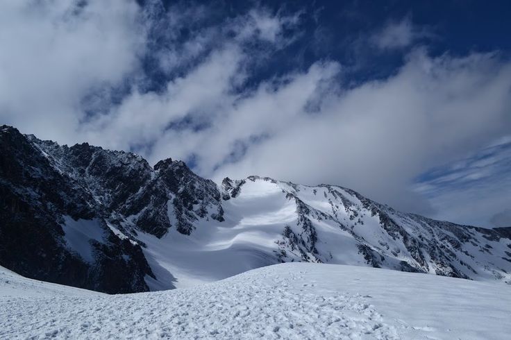 India is home to some of the most breathtaking mountains in the world. From snow-capped peaks in the Himalayas to serene hills in the Western Ghats, exploring the Top Mountains in India – Letsgoandtrip offers adventure, natural beauty, and unforgettable experiences for travelers.