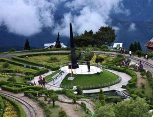 Batasia Loop - Spiral Railway & War Memorial in Darjeeling