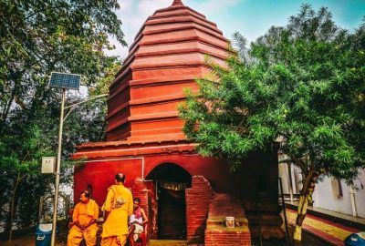 Photostory on Umananda Temple in Guwahati - Life and Its Experiments
