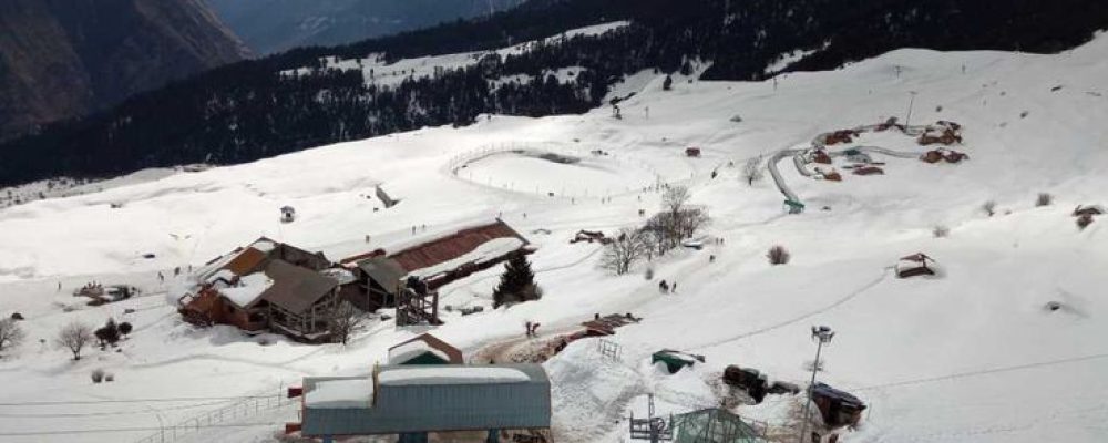 Skiing at Auli, Uttarakhand